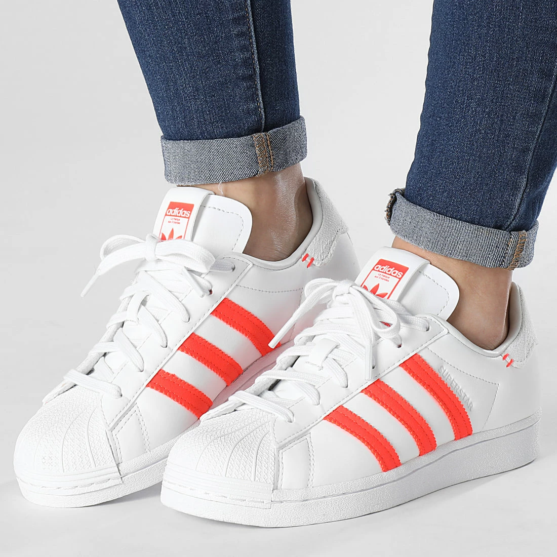 Meilleure vente ✨ Baskets Superstar GZ3451 Crystal White Solar Red Grey Two de Adidas Originals 🔔 3 Meilleure vente ✨ Baskets Superstar GZ3451 Crystal White Solar Red Grey Two de Adidas Originals 🔔
