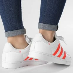 Meilleure vente ✨ Baskets Superstar GZ3451 Crystal White Solar Red Grey Two de Adidas Originals 🔔 10 Meilleure vente ✨ Baskets Superstar GZ3451 Crystal White Solar Red Grey Two de Adidas Originals 🔔 -Pas Cher adidas Magasin adidas 311439 GZ3451 20220405T153258 04