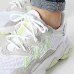 Meilleure vente 👏 Baskets Femme Ozweego GW5622 Cloud White Aluminium Pulsing Lemon de Adidas Originals 👍 -Pas Cher adidas Magasin adidas 311763 GW5622 20220405T153917 02