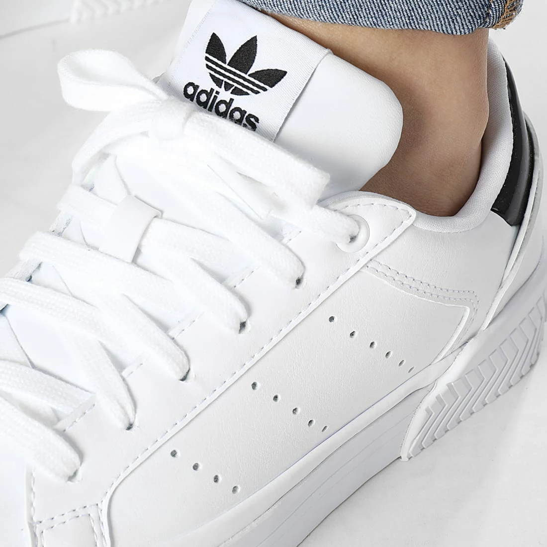 Top 10 🎁 Baskets Femme Court Torino H05279 Cloud White Core Black de Adidas Originals 🔔 4 Top 10 🎁 Baskets Femme Court Torino H05279 Cloud White Core Black de Adidas Originals 🔔 – Image 2