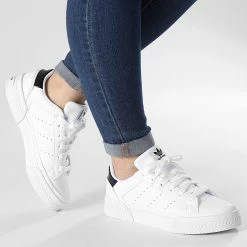 Top 10 🎁 Baskets Femme Court Torino H05279 Cloud White Core Black de Adidas Originals 🔔 9 Top 10 🎁 Baskets Femme Court Torino H05279 Cloud White Core Black de Adidas Originals 🔔 -Pas Cher adidas Magasin adidas 311927 H05279 20220405T153537 03