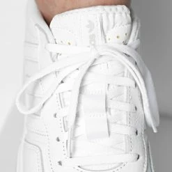 Meilleure affaire 🥰 Baskets Courtic GY3589 Footwear White de Adidas Originals 🥰 -Pas Cher adidas Magasin adidas 312256 GY3589 20220328T161823 03