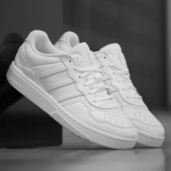 Meilleure affaire 🥰 Baskets Courtic GY3589 Footwear White de Adidas Originals 🥰 -Pas Cher adidas Magasin adidas 312256 GY3589 20220330T085836 08