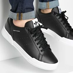 Bon marché 🧨 Baskets Court Torino H02176 Core Black Cloud White de Adidas Originals ✔️
