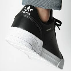 Bon marché 🧨 Baskets Court Torino H02176 Core Black Cloud White de Adidas Originals ✔️ -Pas Cher adidas Magasin adidas 312789 H02176 20220401T150912 04