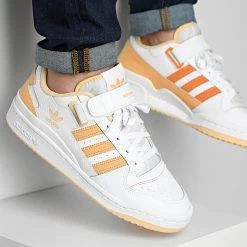 Tout neuf 🌟 Baskets Forum Low GY5833 Cloud White Pulse Amber Orange de Adidas Originals 🔥