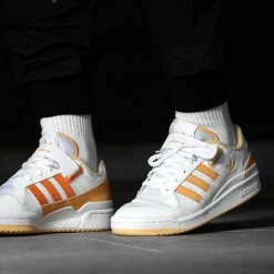 Tout neuf 🌟 Baskets Forum Low GY5833 Cloud White Pulse Amber Orange de Adidas Originals 🔥 -Pas Cher adidas Magasin adidas 315634 GY5833 20220613T081908 07