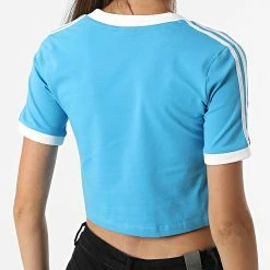 Bon marché ⌛ Tee 👚 Shirt Femme Crop Col V A Bandes HC2035 Bleu Clair de Adidas Originals ✨ -Pas Cher adidas Magasin adidas 320221 HC2035 20220601T123738 06