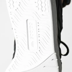 Top 10 ⌛ Baskets Courtic GX6319 Core Black Footwear White de Adidas Originals 😀 -Pas Cher adidas Magasin adidas 320635 GX6319 20220624T151517 05