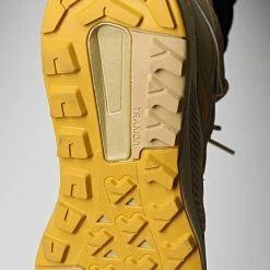 Le moins cher 🎉 Baskets Terrex Trailmaker Mid GTX GW3659 Beige Tone Sand Beige Victory Gold de Adidas Performance 💯 -Pas Cher adidas Magasin adidas 321438 GZ0338 20220603T135352 05