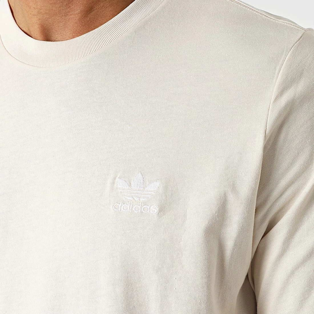Les meilleures critiques de 🌟 Tee 👕 Shirt HE7194 Beige de Adidas Originals 🎉 4 Les meilleures critiques de 🌟 Tee 👕 Shirt HE7194 Beige de Adidas Originals 🎉 – Image 2