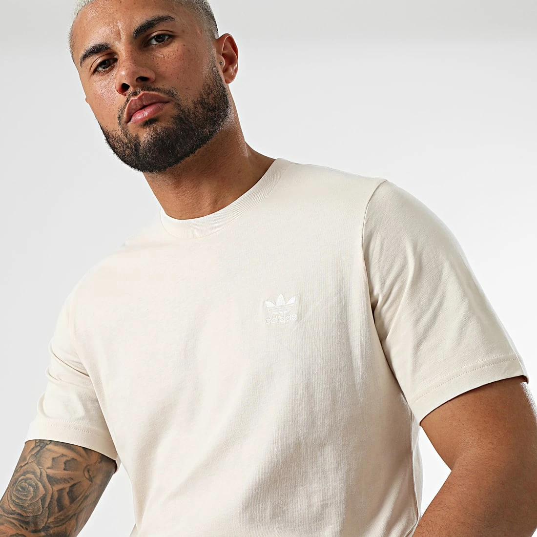 Les meilleures critiques de 🌟 Tee 👕 Shirt HE7194 Beige de Adidas Originals 🎉 6 Les meilleures critiques de 🌟 Tee 👕 Shirt HE7194 Beige de Adidas Originals 🎉 – Image 4