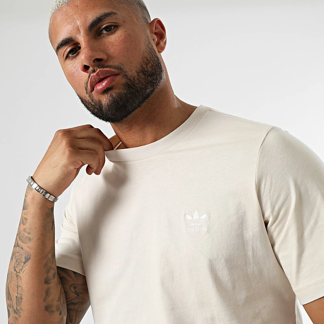 Les meilleures critiques de 🌟 Tee 👕 Shirt HE7194 Beige de Adidas Originals 🎉 7 Les meilleures critiques de 🌟 Tee 👕 Shirt HE7194 Beige de Adidas Originals 🎉 – Image 5