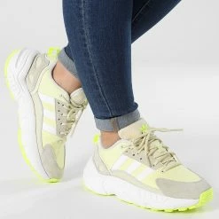 Offres 👏 Baskets Femme ZX 22 Boost GW8317 Sand Cloud White Yellow Tint de Adidas Originals 🔔 9 Offres 👏 Baskets Femme ZX 22 Boost GW8317 Sand Cloud White Yellow Tint de Adidas Originals 🔔 -Pas Cher adidas Magasin adidas 321803 GW8317 20220610T162911 03