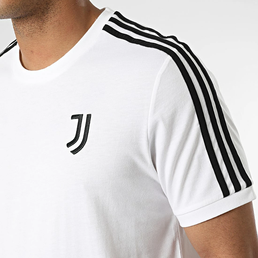 Les meilleures critiques de 🔥 Tee 👚 Shirt A Bandes Juventus DNA HD8878 Blanc de Adidas Performance 👍 4 Les meilleures critiques de 🔥 Tee 👚 Shirt A Bandes Juventus DNA HD8878 Blanc de Adidas Performance 👍 – Image 2