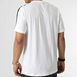 Les meilleures critiques de 🔥 Tee 👚 Shirt A Bandes Juventus DNA HD8878 Blanc de Adidas Performance 👍 11 Les meilleures critiques de 🔥 Tee 👚 Shirt A Bandes Juventus DNA HD8878 Blanc de Adidas Performance 👍 -Pas Cher adidas Magasin adidas 322042 HD8878 20220609T121957 04