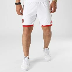 Offres 🥰 Short Jogging A Bandes Arsenal FC H25652 Blanc de Adidas Performance 😉 -Pas Cher adidas Magasin adidas 322167 H25652 20220608T142037 03