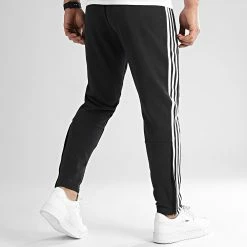 Coupon 💯 Pantalon Jogging A Bandes HU1185 Noir de Adidas Performance 🎉 -Pas Cher adidas Magasin adidas 322902 HU1185 20220722T152506 04