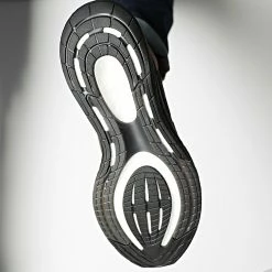 Nouveau 🤩 Baskets PureBoost 22 GZ5173 Core Black de Adidas Performance 🎉 -Pas Cher adidas Magasin adidas 323065 GZ5173 20220610T162535 05