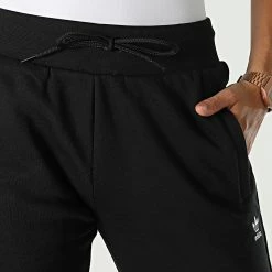Le moins cher 😍 Pantalon Jogging Femme HM1837 Noir de Adidas Originals 🛒 9 Le moins cher 😍 Pantalon Jogging Femme HM1837 Noir de Adidas Originals 🛒 -Pas Cher adidas Magasin adidas 323526 HM1837 20220623T162327 02
