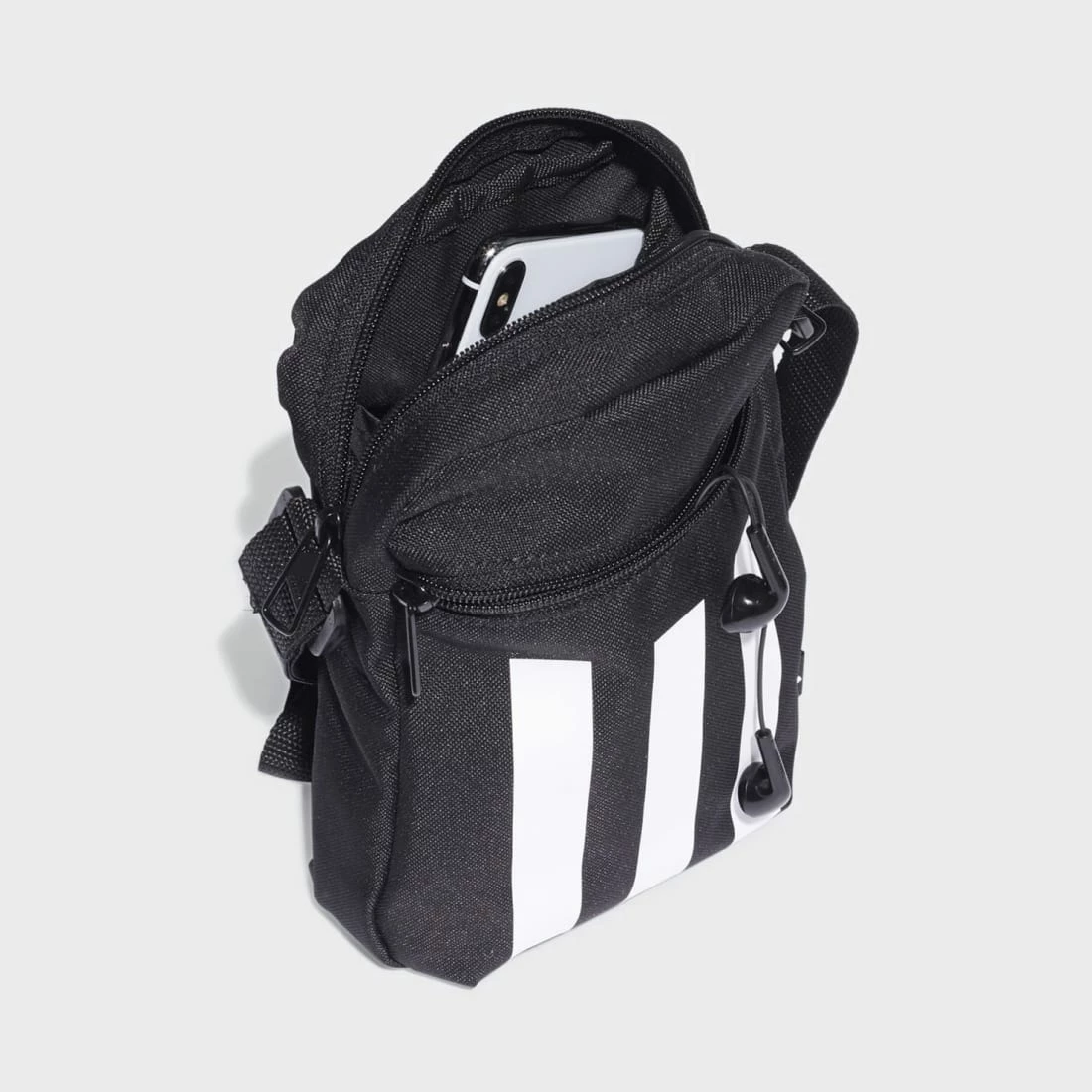 Coupon 🤩 Sacoche 3 Stripes Organizer GN1928 Noir de Adidas Performance 👏 6 Coupon 🤩 Sacoche 3 Stripes Organizer GN1928 Noir de Adidas Performance 👏 – Image 4