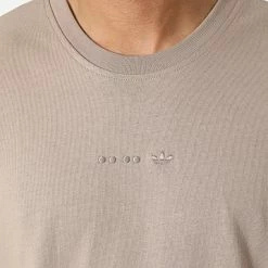 Le moins cher ✔️ Tee 👕 Shirt Essential HK2724 Marron de Adidas Originals 👍 -Pas Cher adidas Magasin adidas 324875 HK2724 20220624T145216 02