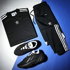 Budget ⌛ Pantalon Jogging A Bandes HK7325 Noir de Adidas Originals 😍 15 Budget ⌛ Pantalon Jogging A Bandes HK7325 Noir de Adidas Originals 😍 -Pas Cher adidas Magasin adidas 324891 HK7325 20220718T155954 06