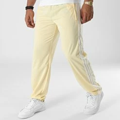 Meilleur prix 🛒 Pantalon Jogging A Bandes HR7900 Jaune de Adidas Originals ❤️