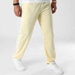 Meilleur prix 🛒 Pantalon Jogging A Bandes HR7900 Jaune de Adidas Originals ❤️ -Pas Cher adidas Magasin adidas 325158 HR7900 20220627T160829 05