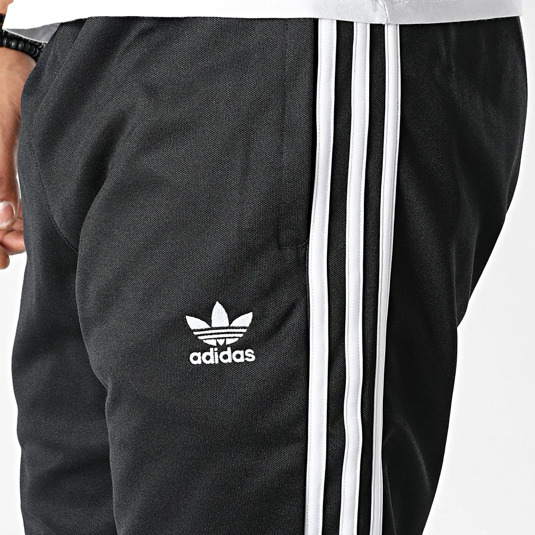 Les meilleures critiques de 🤩 Pantalon Jogging A Bandes Cutline HK7429 Noir de Adidas Originals 🤩 4 Les meilleures critiques de 🤩 Pantalon Jogging A Bandes Cutline HK7429 Noir de Adidas Originals 🤩 – Image 2