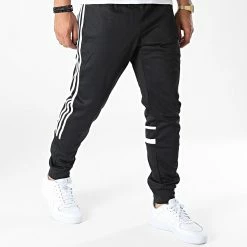 Les meilleures critiques de 🤩 Pantalon Jogging A Bandes Cutline HK7429 Noir de Adidas Originals 🤩 12 Les meilleures critiques de 🤩 Pantalon Jogging A Bandes Cutline HK7429 Noir de Adidas Originals 🤩 -Pas Cher adidas Magasin adidas 325607 HK7429 20220701T141445 05