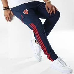 Coupon ✔️ Pantalon Jogging A Bandes Arsenal FC HF0136 Bleu Marine de Adidas Performance 💯 10 Coupon ✔️ Pantalon Jogging A Bandes Arsenal FC HF0136 Bleu Marine de Adidas Performance 💯 -Pas Cher adidas Magasin adidas 325646 HF0136 20220630T161019 03