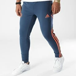Promo 😉 Pantalon Jogging A Bandes Manchester United FC HG3987 Bleu Marine de Adidas Performance 🌟 -Pas Cher adidas Magasin adidas 325675 HG3987 20220701T154405 05