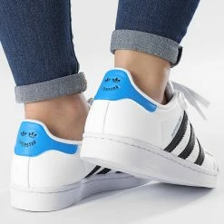 Coupon 😉 Baskets Femme Superstar GY9319 Cloud White Core Black Blue de Adidas Originals 💯 10 Coupon 😉 Baskets Femme Superstar GY9319 Cloud White Core Black Blue de Adidas Originals 💯 -Pas Cher adidas Magasin adidas 325841 GY9319 20220704T160602 04