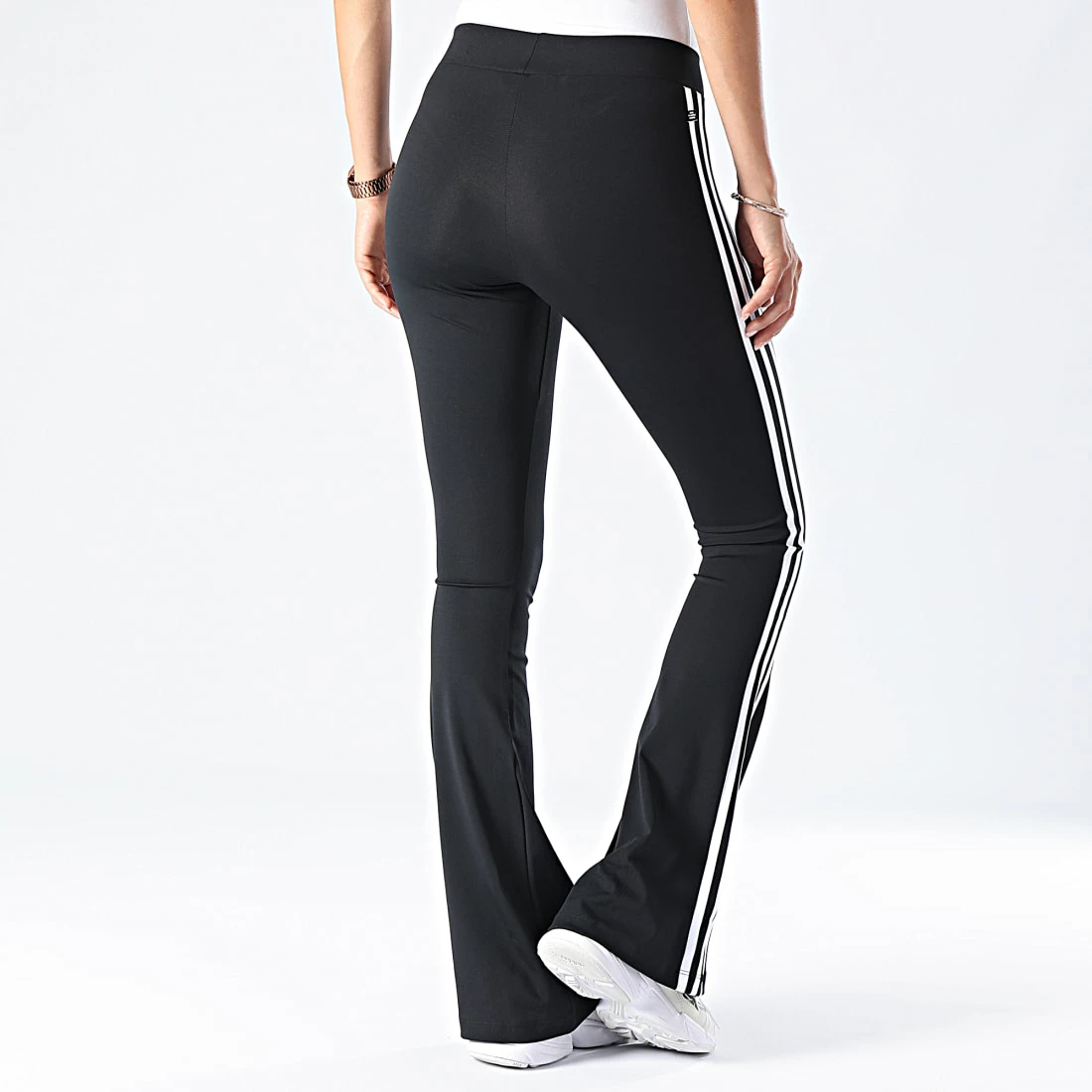Budget ❤️ Legging Femme Flare A Bandes HK2139 Noir de Adidas Originals ✔️ 8 Budget ❤️ Legging Femme Flare A Bandes HK2139 Noir de Adidas Originals ✔️ – Image 6