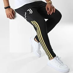 Remise 🥰 Pantalon Jogging A Bandes Juventus HG1355 Noir de Adidas Performance 😉 -Pas Cher adidas Magasin adidas 326320 HG1355 20220701T123244 03