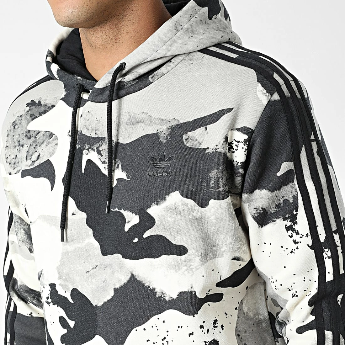 Vente flash 🔥 Sweat Capuche A Bandes Camo AOP HK2805 Beige Noir de adidas 🎁 4 Vente flash 🔥 Sweat Capuche A Bandes Camo AOP HK2805 Beige Noir de adidas 🎁 – Image 2