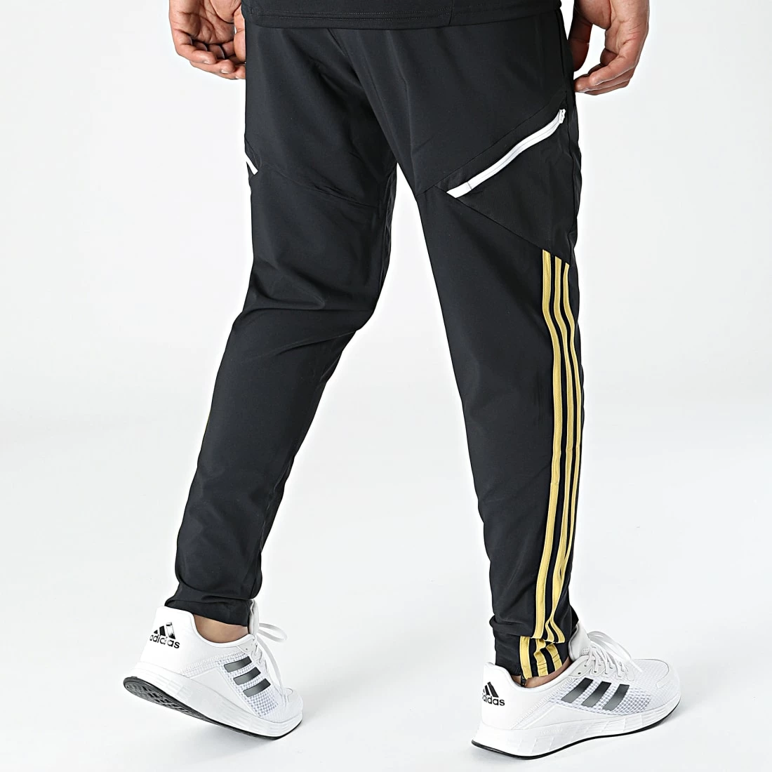 Meilleure affaire 🛒 Pantalon Jogging A Bandes Juventus HA2630 Noir de adidas 😉 8 Meilleure affaire 🛒 Pantalon Jogging A Bandes Juventus HA2630 Noir de adidas 😉 – Image 6