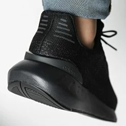 Coupon 🌟 Baskets Swift Run 22 Decon GY1940 Core Black Carbon de Adidas Originals 🔥 10 Coupon 🌟 Baskets Swift Run 22 Decon GY1940 Core Black Carbon de Adidas Originals 🔥 -Pas Cher adidas Magasin adidas 326555 GY1940 20220701T143326 04