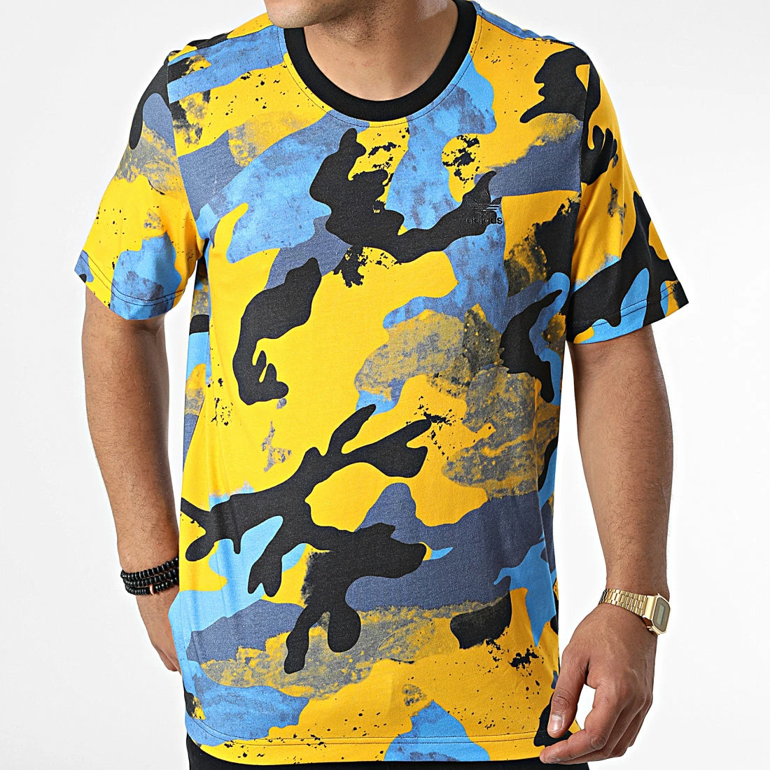 De gros 🎉 Tee 👕 Shirt Camo All Over Print HK2801 Jaune Bleu de Adidas Originals 🎁 5 De gros 🎉 Tee 👕 Shirt Camo All Over Print HK2801 Jaune Bleu de Adidas Originals 🎁 – Image 3