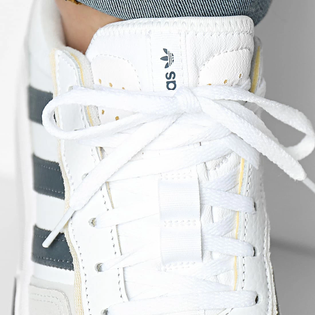 Meilleure vente 🎁 Baskets Courtic GX4366 Footwear White Grey One de Adidas Originals 🥰 5 Meilleure vente 🎁 Baskets Courtic GX4366 Footwear White Grey One de Adidas Originals 🥰 – Image 3