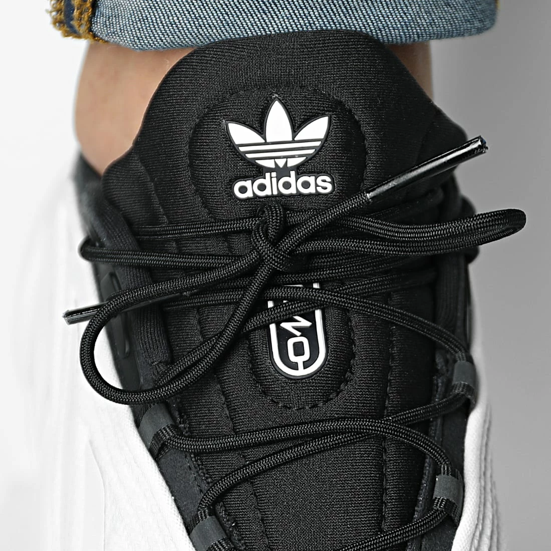 De gros ✨ Baskets Ozelia GY1561 Footwear White Core Black Crystal White de Adidas Originals ✔️ 5 De gros ✨ Baskets Ozelia GY1561 Footwear White Core Black Crystal White de Adidas Originals ✔️ – Image 3