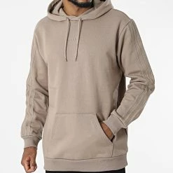 Budget 🤩 Sweat Capuche A Bandes Essential Logo HK2726 Marron Clair de Adidas Originals 🎉 -Pas Cher adidas Magasin adidas 327446 HK2726 20220708T153021 05