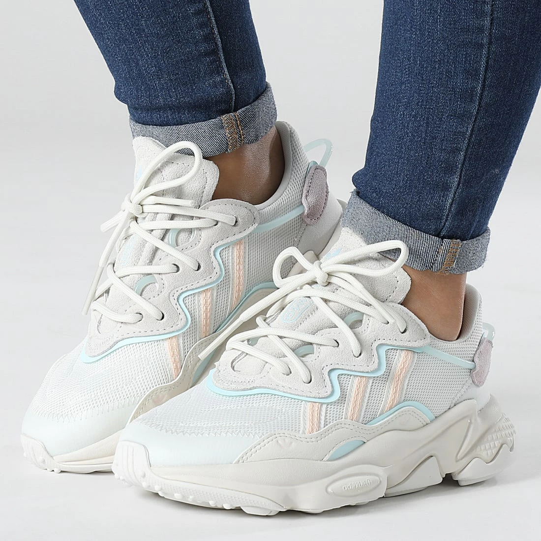 Meilleur prix ⭐ Baskets Femme Ozweego GW6803 Cloud White Blight Orange Aluminium Blue de Adidas Originals ⌛ 3 Meilleur prix ⭐ Baskets Femme Ozweego GW6803 Cloud White Blight Orange Aluminium Blue de Adidas Originals ⌛