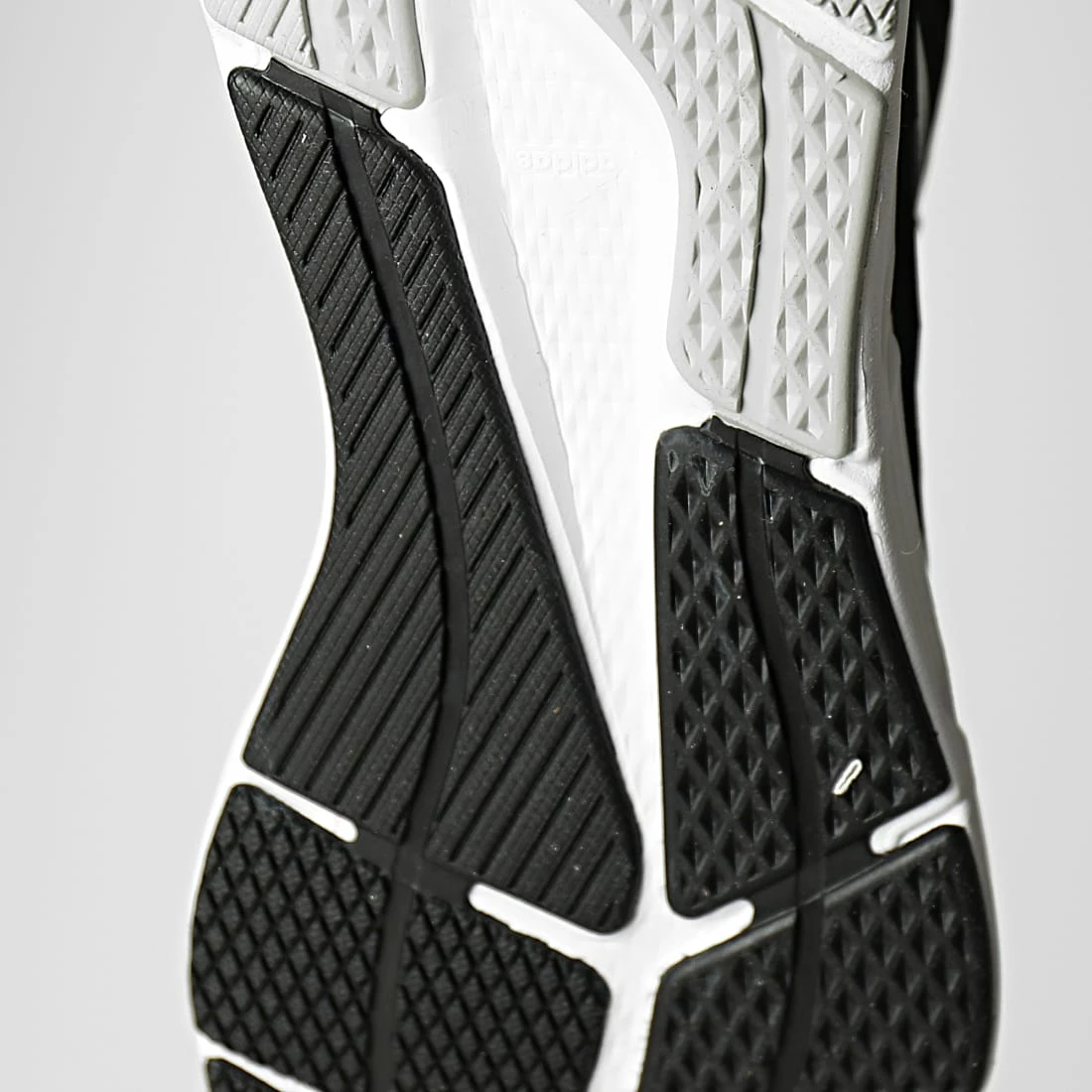 Meilleur prix ✔️ Baskets GameCourt 2 GW2990 Core Black Cloud White de Adidas Performance 🎉 7 Meilleur prix ✔️ Baskets GameCourt 2 GW2990 Core Black Cloud White de Adidas Performance 🎉 – Image 5