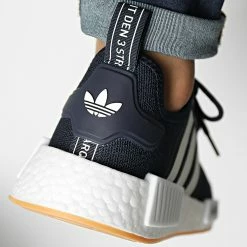 Meilleur prix ✨ Baskets NMD R1 GY6057 Collegiate Navy Cloud White de Adidas Originals ⭐ -Pas Cher adidas Magasin adidas 328594 GY6057 20220726T161749 04
