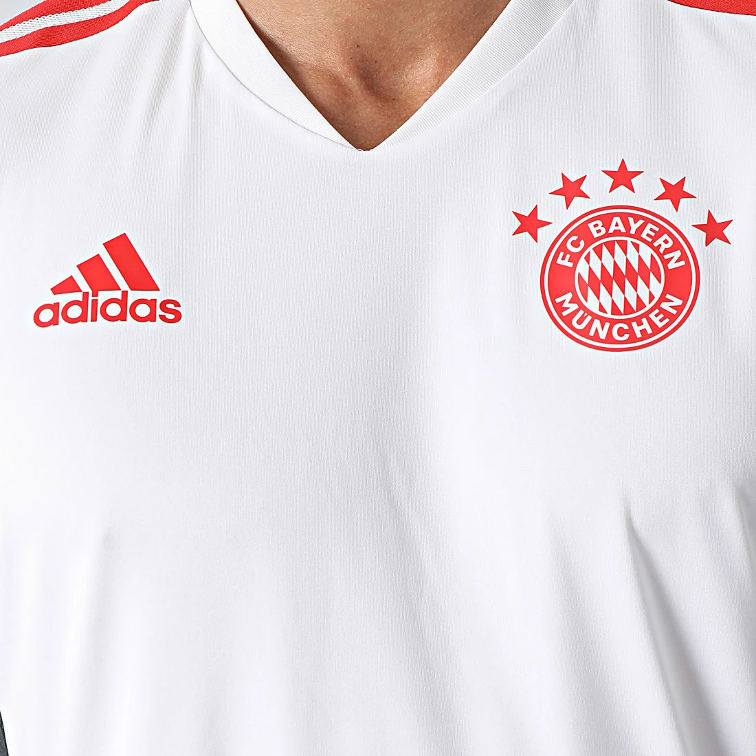 Tout neuf ✨ Tee 👕 Shirt A Bandes FC Bayern HB0621 Blanc de Adidas Performance 🤩 4 Tout neuf ✨ Tee 👕 Shirt A Bandes FC Bayern HB0621 Blanc de Adidas Performance 🤩 – Image 2