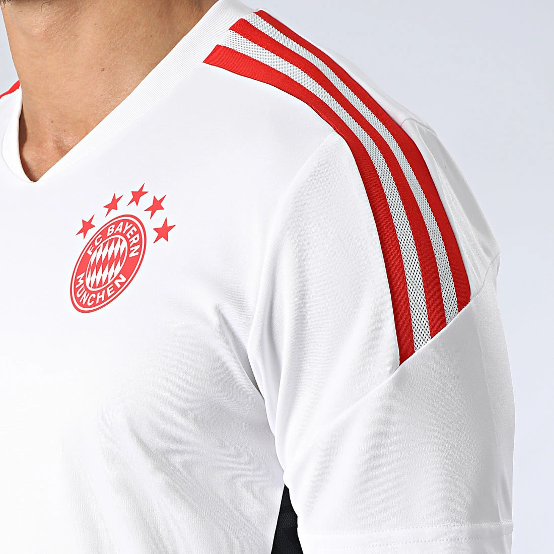 Tout neuf ✨ Tee 👕 Shirt A Bandes FC Bayern HB0621 Blanc de Adidas Performance 🤩 7 Tout neuf ✨ Tee 👕 Shirt A Bandes FC Bayern HB0621 Blanc de Adidas Performance 🤩 – Image 5