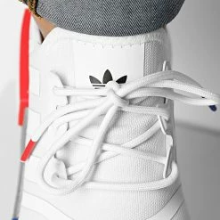 Le moins cher ❤️ Baskets NMD R1 GX9525 Cloud White GreyOne de Adidas Originals 🌟 9 Le moins cher ❤️ Baskets NMD R1 GX9525 Cloud White GreyOne de Adidas Originals 🌟 -Pas Cher adidas Magasin adidas 329886 GX9525 20220728T092856 03