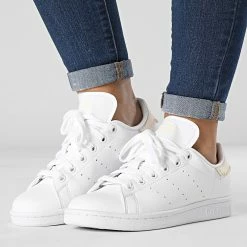 Top 10 🎁 Baskets Femme Stan Smith GY9381 Cloud White Ecru Tint Core Black de adidas 😍
